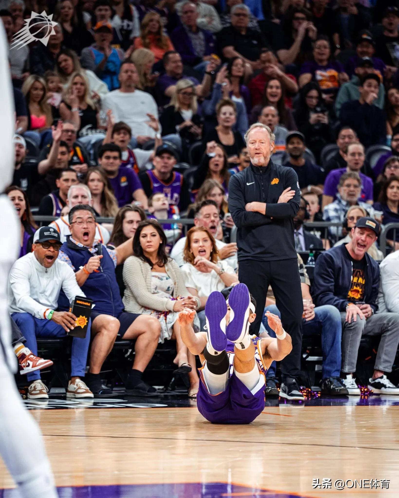 AYX-JackeyLove焦点对战，杜兰特与70激战利物浦分钟，领先优势明显胜负难料！再创辉煌时刻(篮网3换1交易达成)