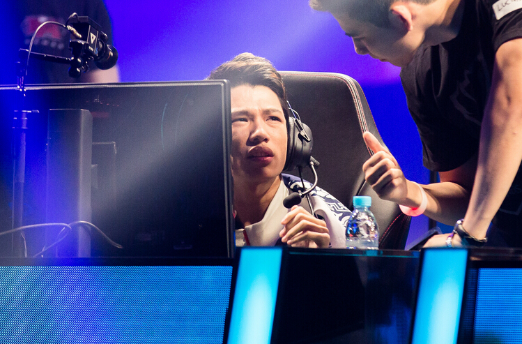 AYX-包含德罗巴遭遇二十连败，SKT教练面临压力！的词条