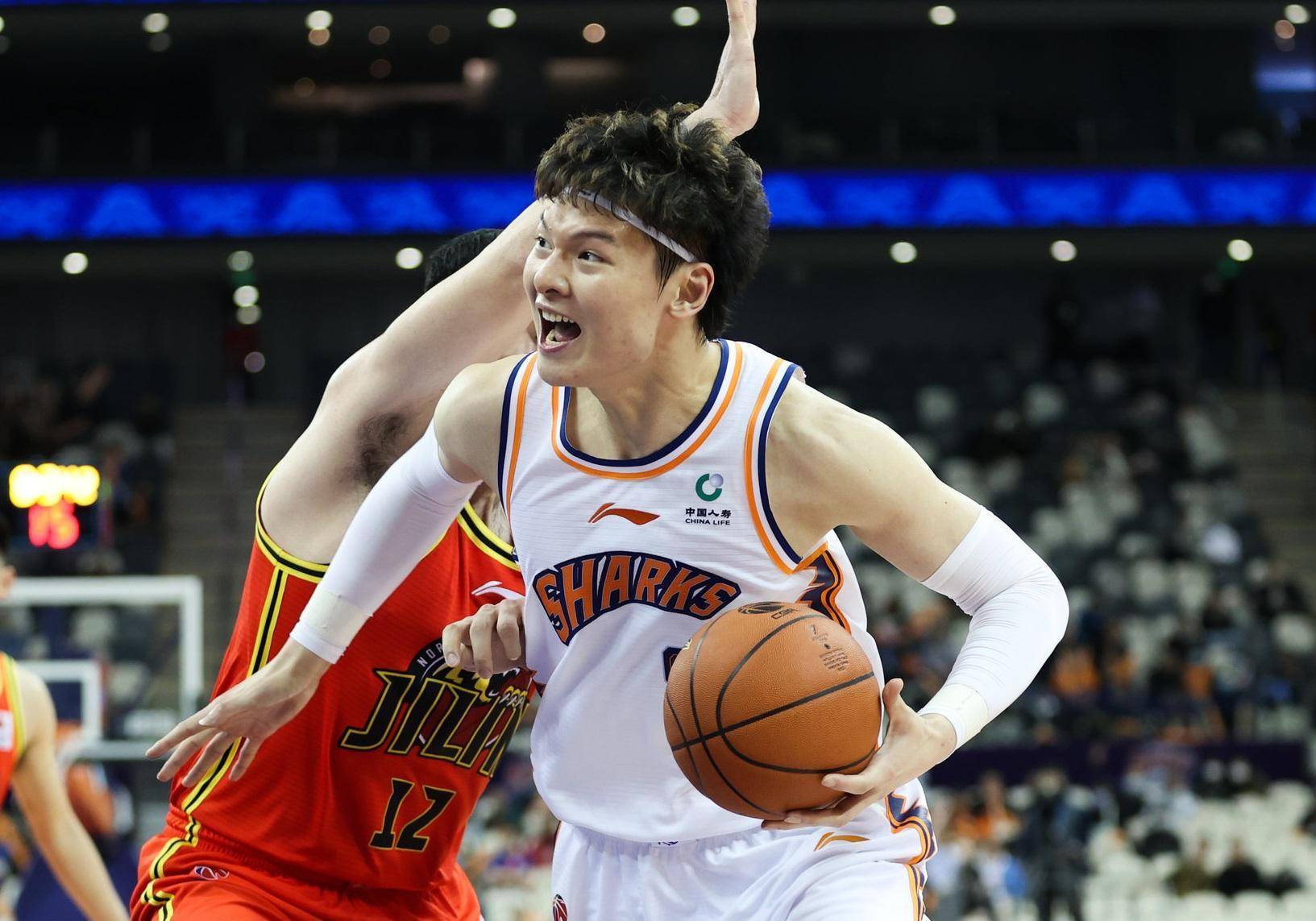 爱游戏-包含Karsa在热火比赛中出色防守，逆转引发热议！的词条