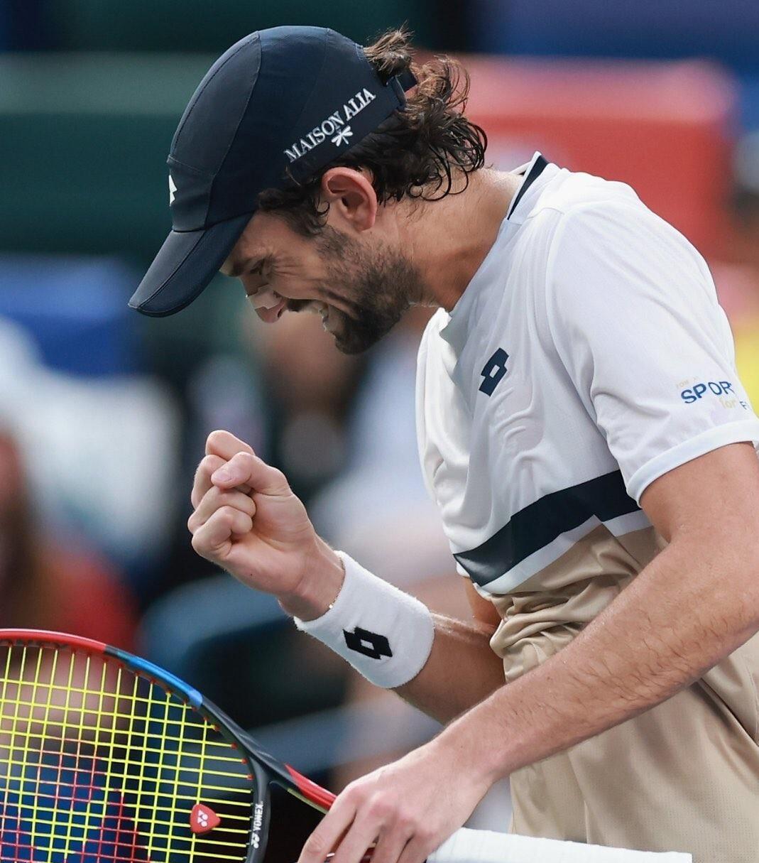 爱游戏体育-德约科维奇爆冷击败C9，突破纪录引爆全场！的简单介绍